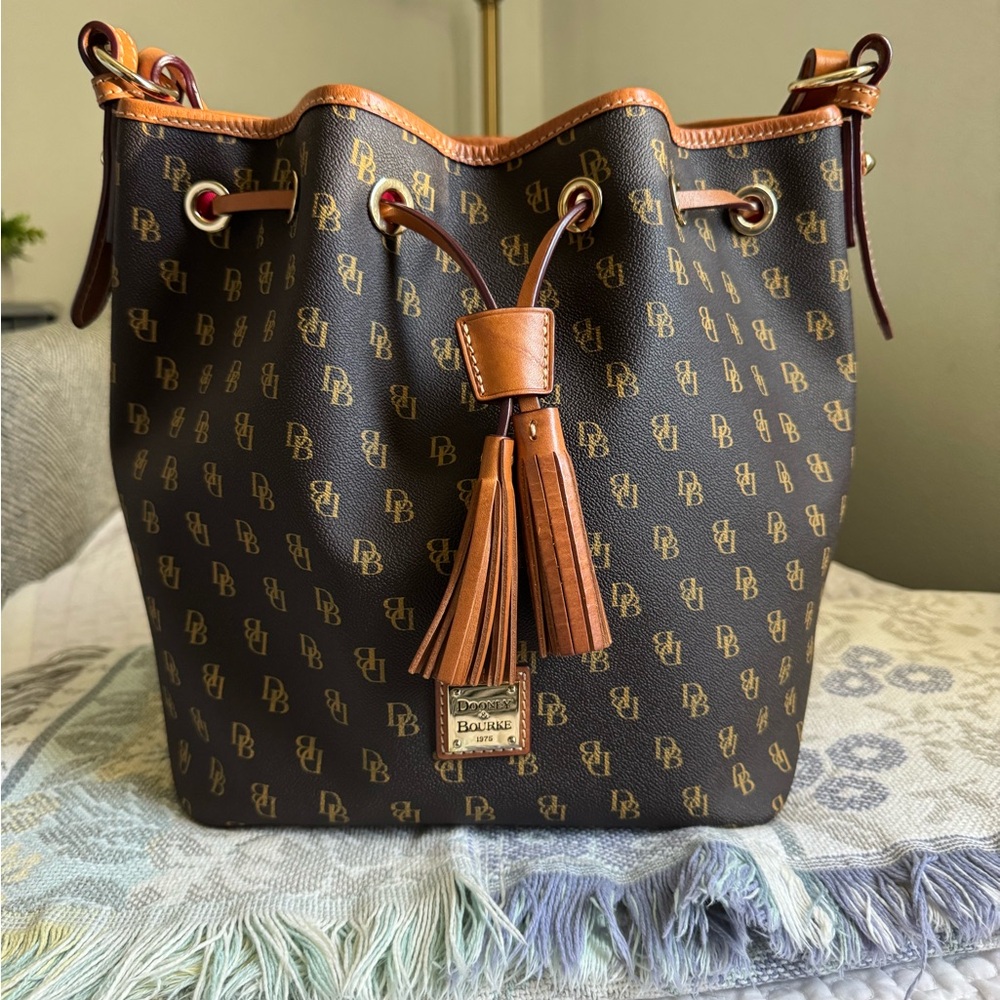 Dooney & Bourke handbag